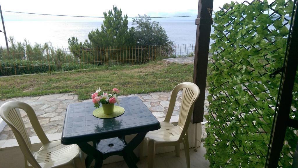 Sol E Mar Sea Side View Guesthouse Perama  Exterior photo
