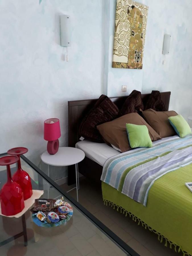 Sol E Mar Sea Side View Guesthouse Perama  Exterior photo