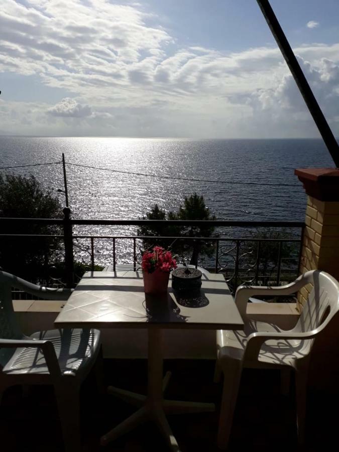 Sol E Mar Sea Side View Guesthouse Perama  Exterior photo
